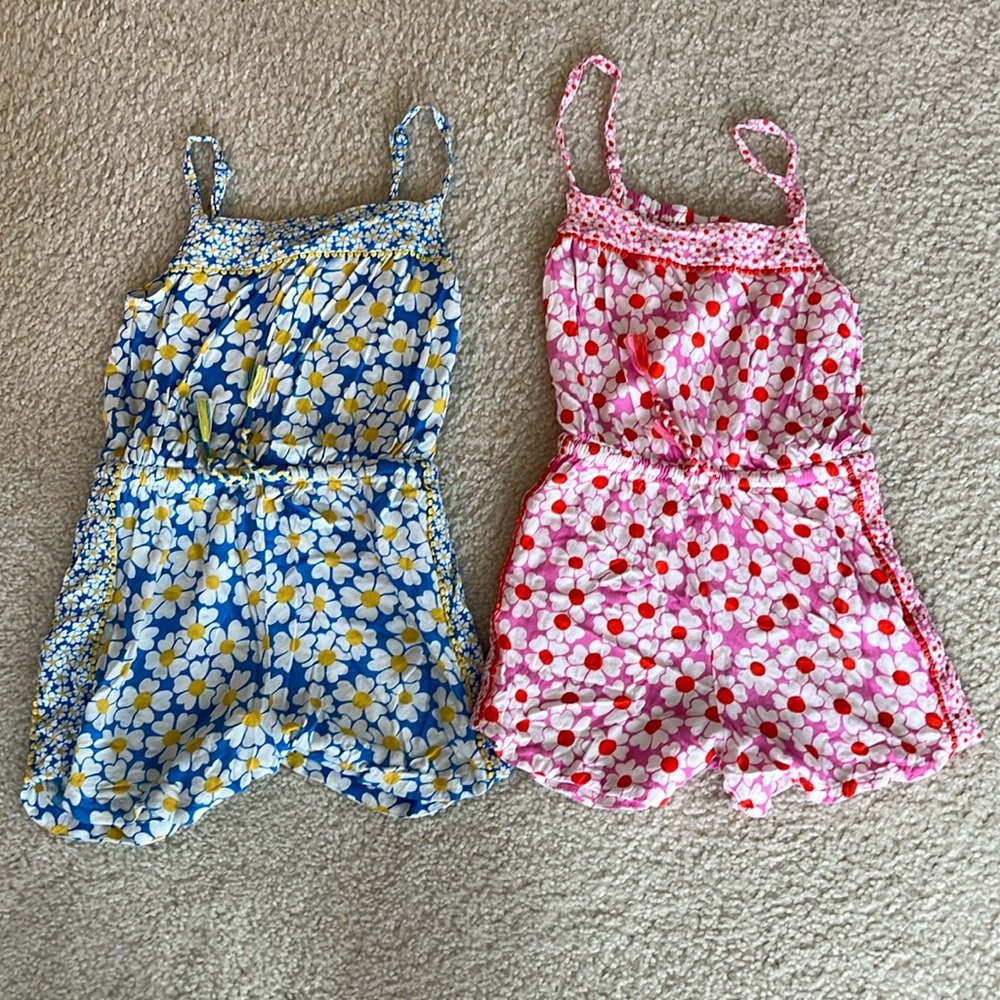 TWIN GIRLS floral rompers